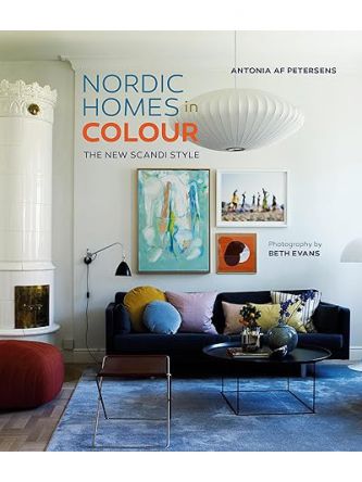 NORDIC HOMES IN COLOUR