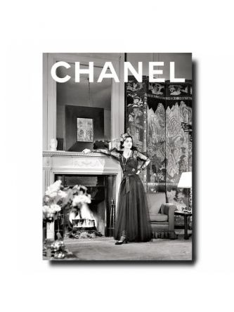 CHANEL 3 BOOK SET N/E