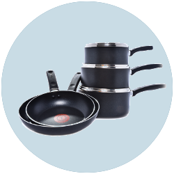 מעבר לעמוד מארזי מחבתות וסירים