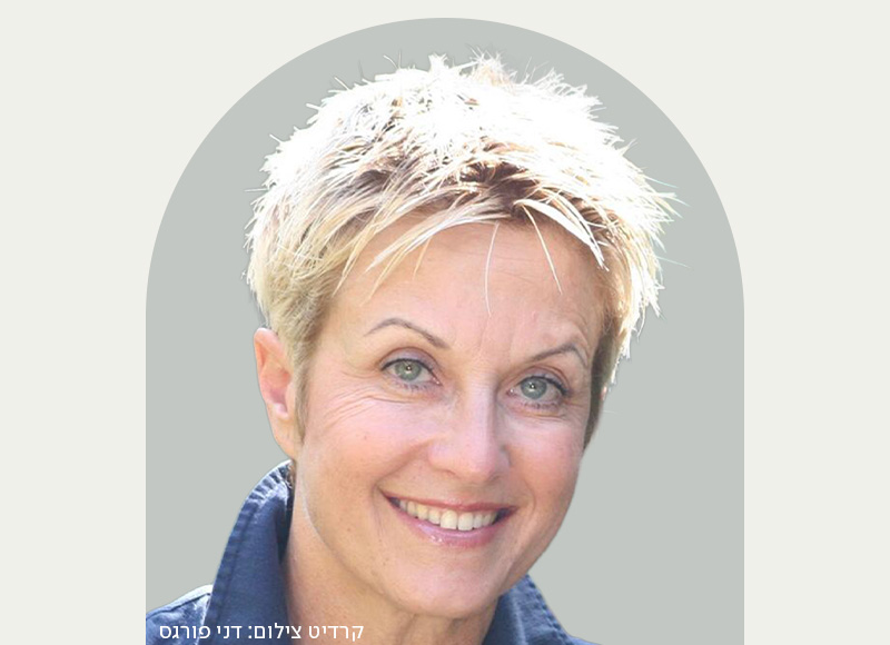 אבירמה גולן בשיחה על יוון ושדרות, על קלאסיקה, על "הישראליות" ועל "סיפור אהבה – מסע באיי יוון"| בהנחיית מיה דיין - מעבר לעמוד להאזנה לפרק